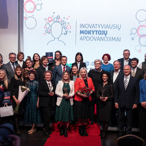 Sveikiname „Inovatyviausių mokytojų apdovanojimų“ laureatę mokytoją E. Gudžinskaitę!