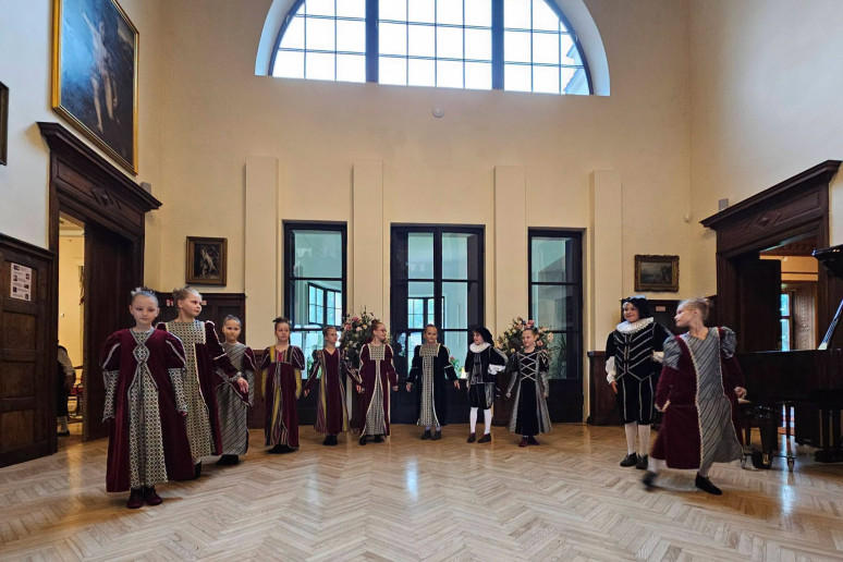Photo-12